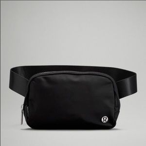 Lululemon Black Everywhere Belt Bag